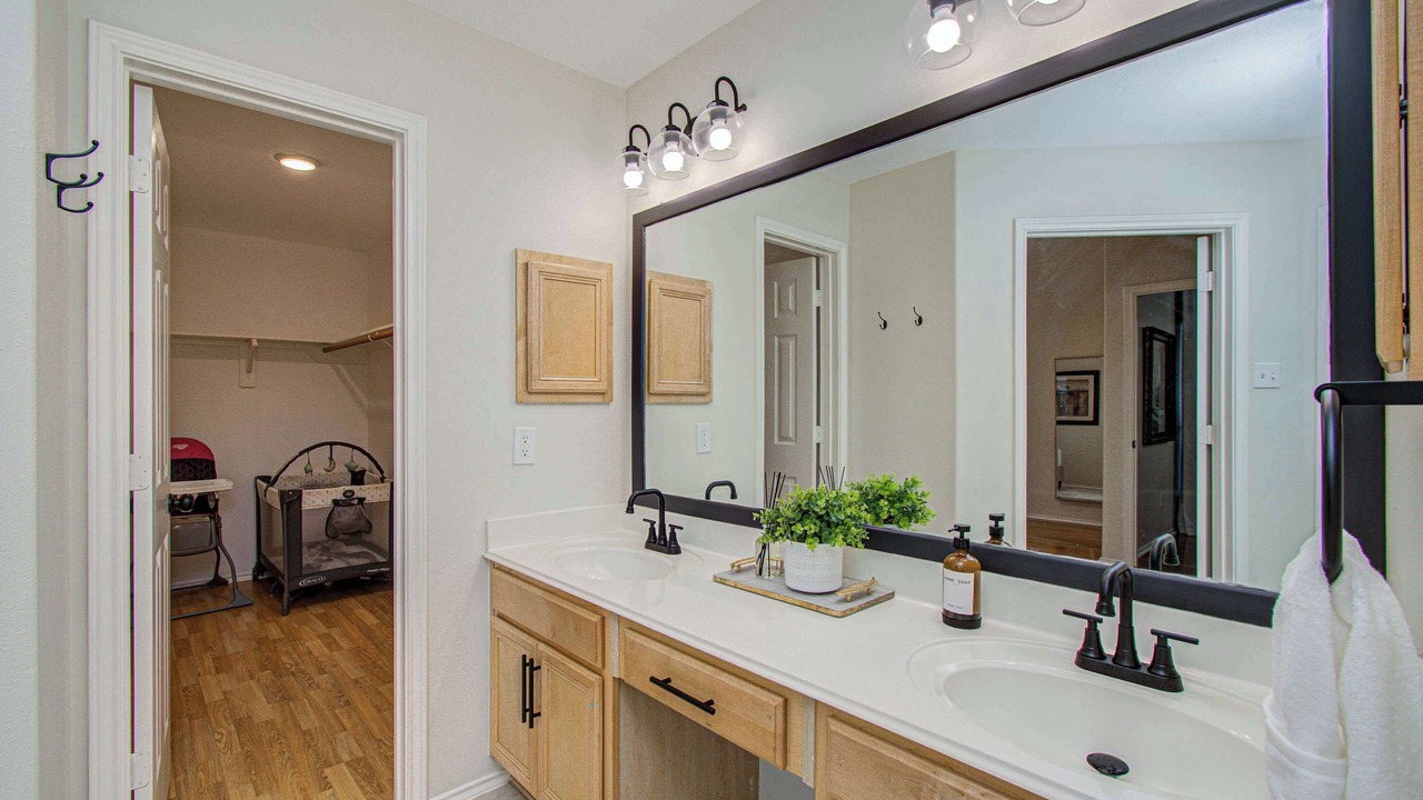 Photo of Bathroom in Clodine