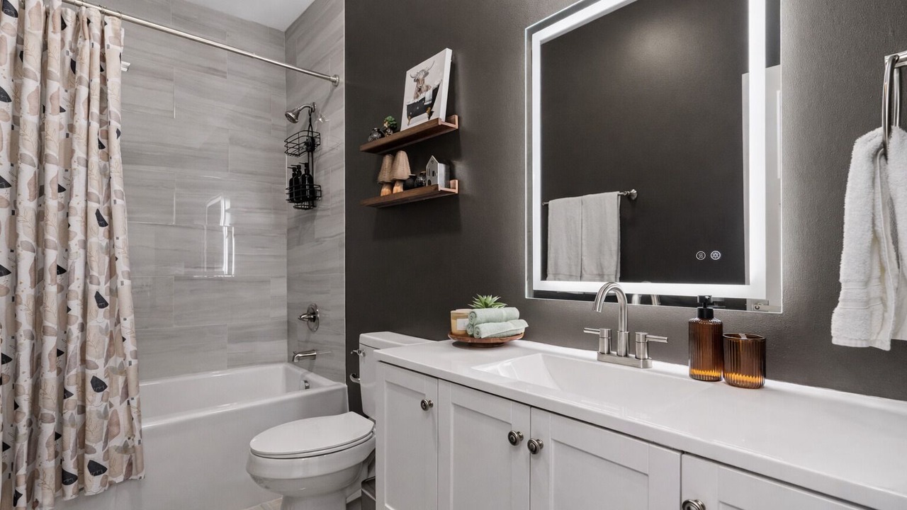 Photo of Bathroom in Near Northside
