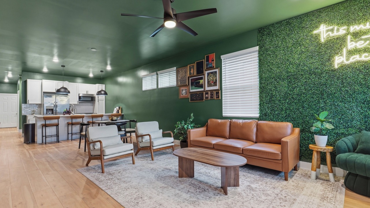 Photo of Livingroom in Near Northside