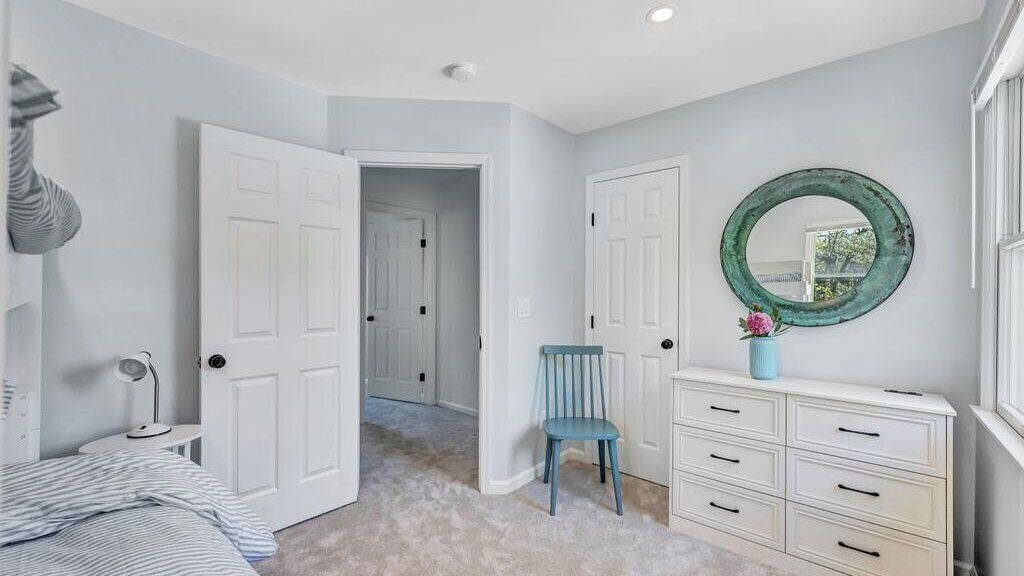 Photo of Bedroom in Greenport West