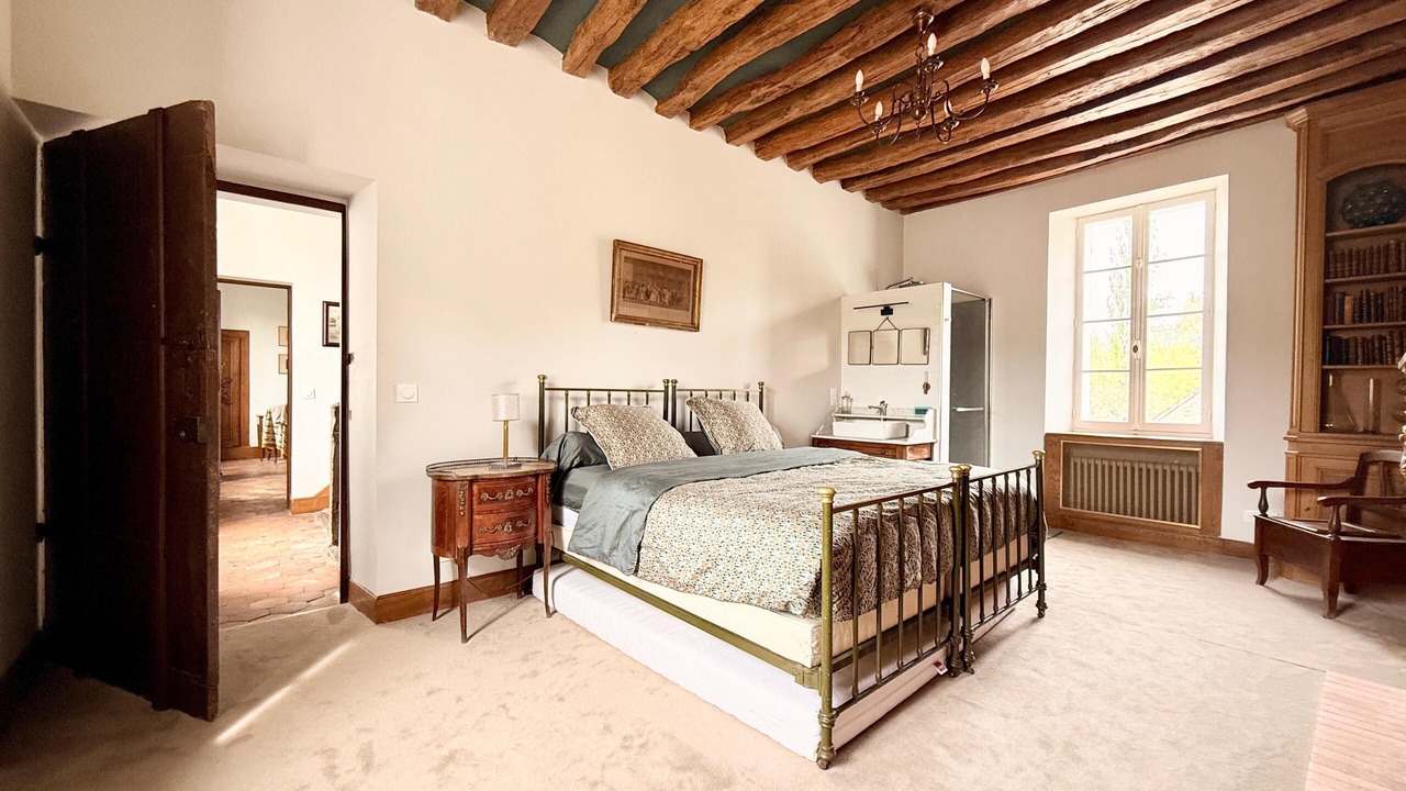 Photo of Bedroom in Nanteau-sur-Lunain