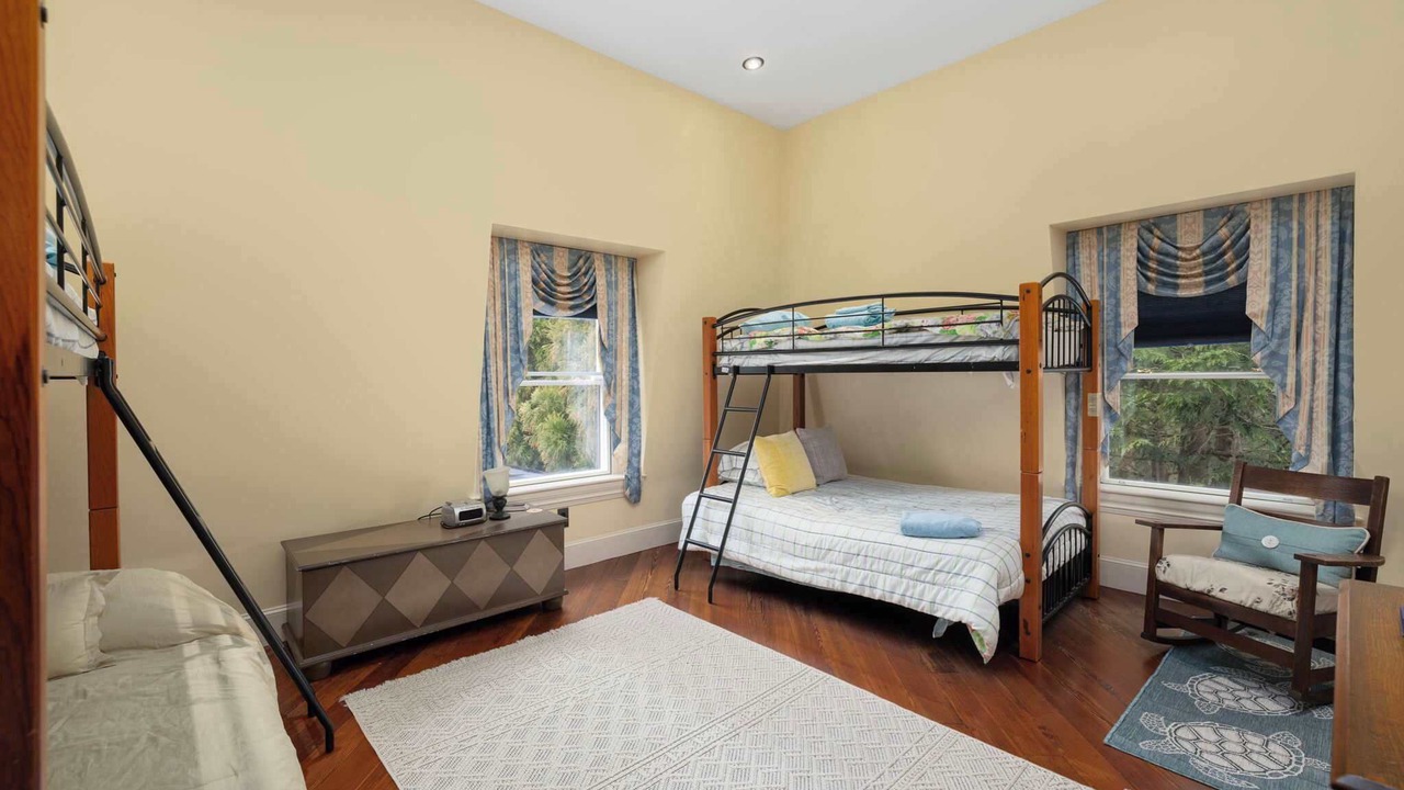 Photo of Bedroom in Top of the Hill