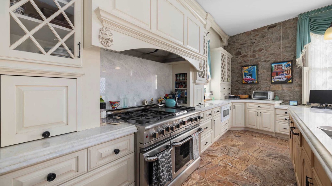 Photo of Kitchen in Top of the Hill
