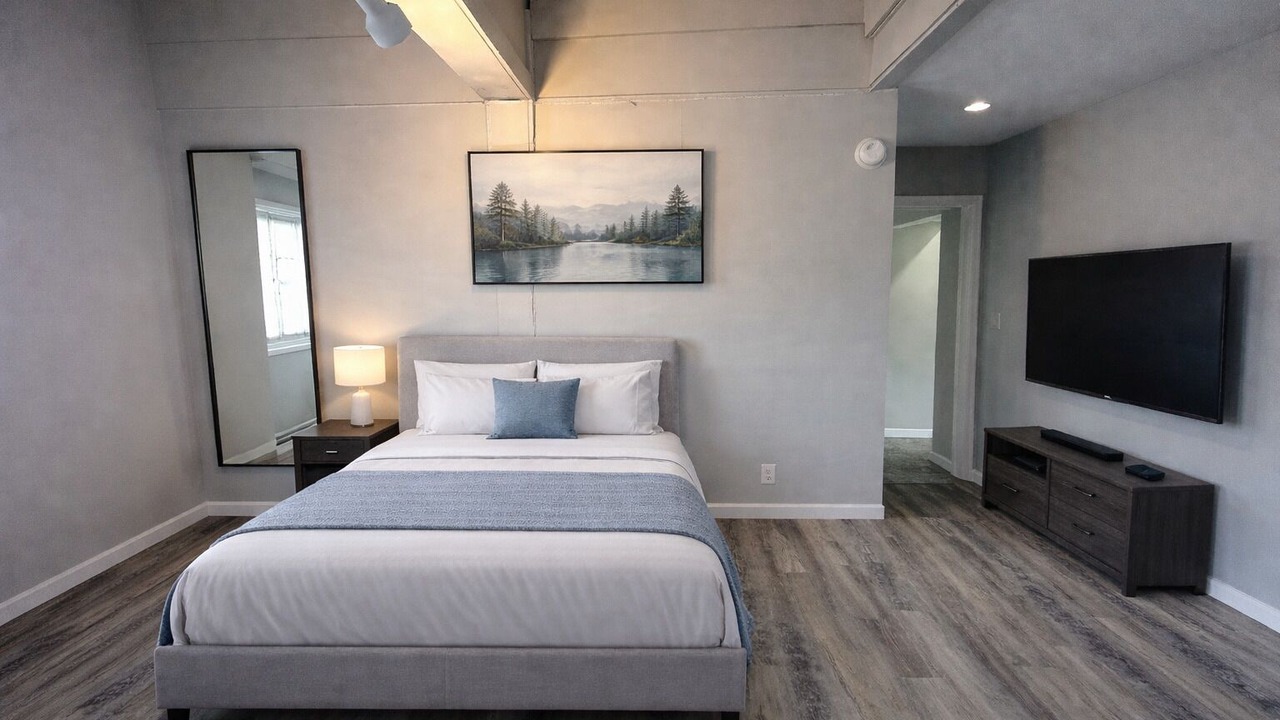 Photo of Bedroom in Oswego