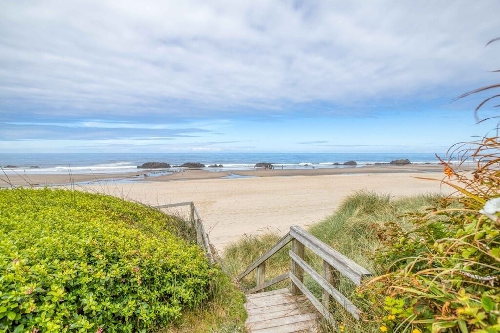 Photo of Others in Lincoln City