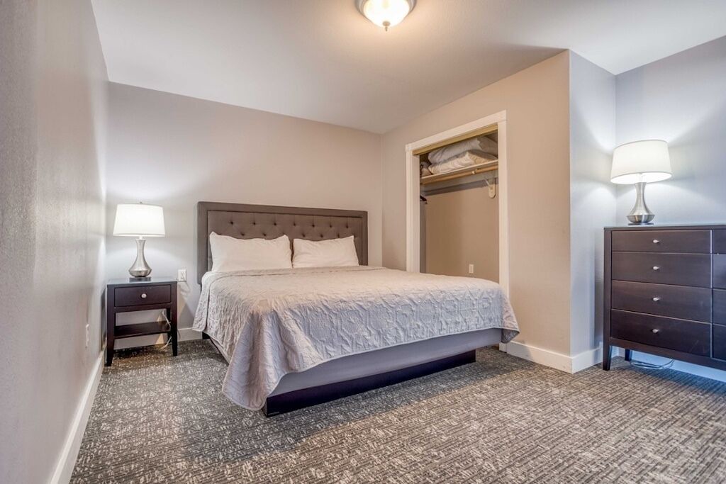 Photo of Bedroom in Lincoln City