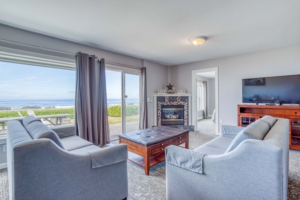 Photo of Livingroom in Lincoln City