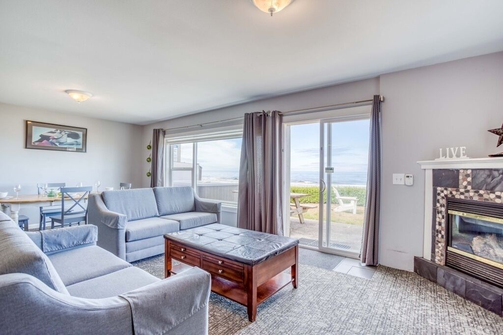 Photo of Livingroom in Lincoln City