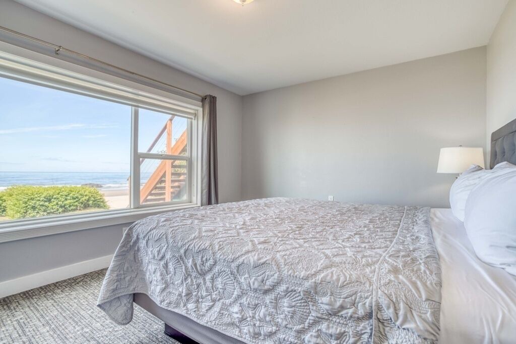 Photo of Bedroom in Lincoln City