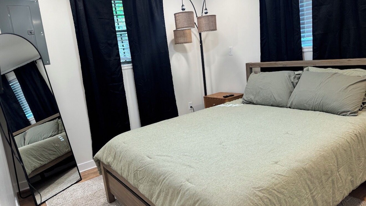 Photo of Bedroom in Floral