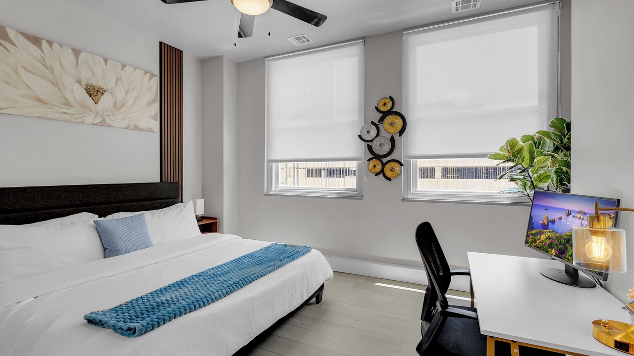 Photo of Bedroom in Deco District