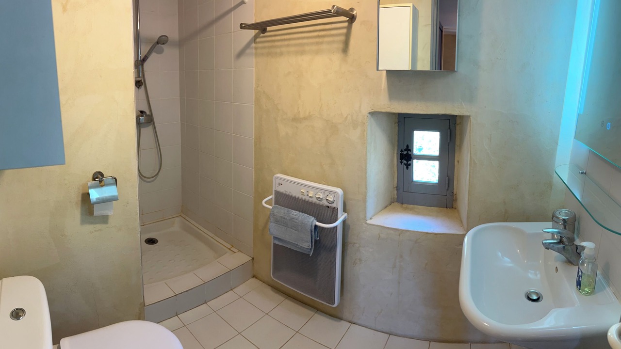 Photo of Bathroom in Le Poet-Laval