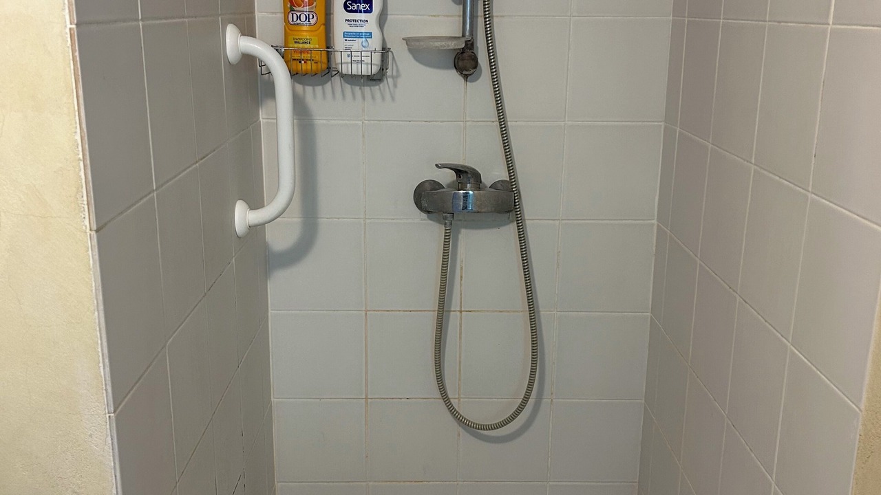 Photo of Bathroom in Le Poet-Laval