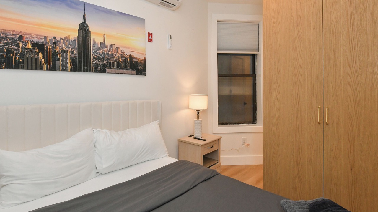 Photo of Bedroom in Manhattan Valley