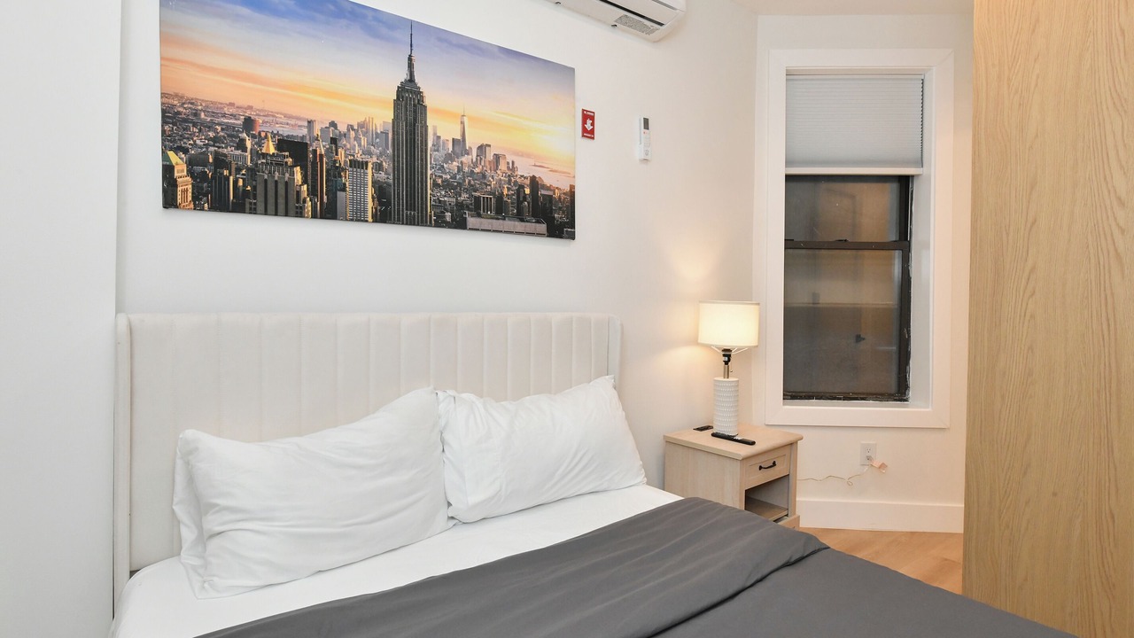 Photo of Bedroom in Manhattan Valley