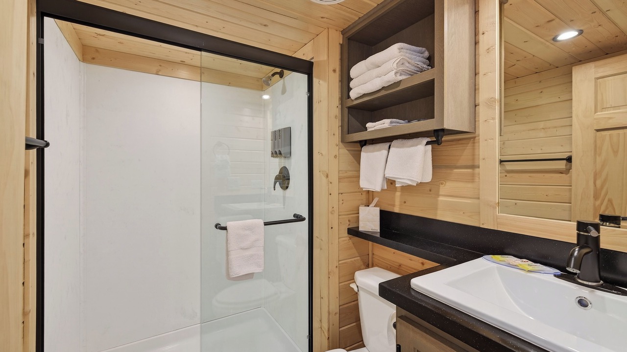 Photo of Bathroom in Page