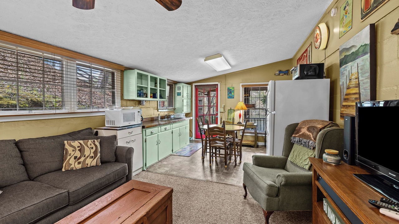 Photo of Livingroom in Clanton