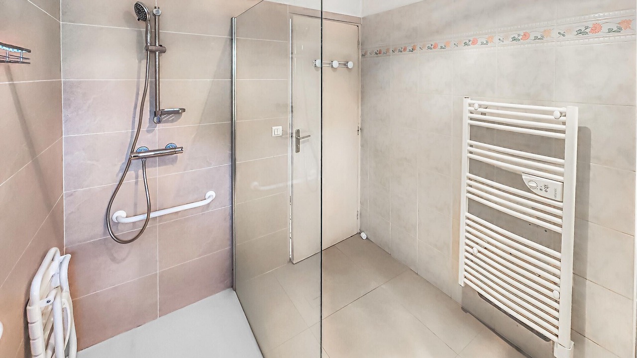Photo of Bathroom in Saint-Chinian