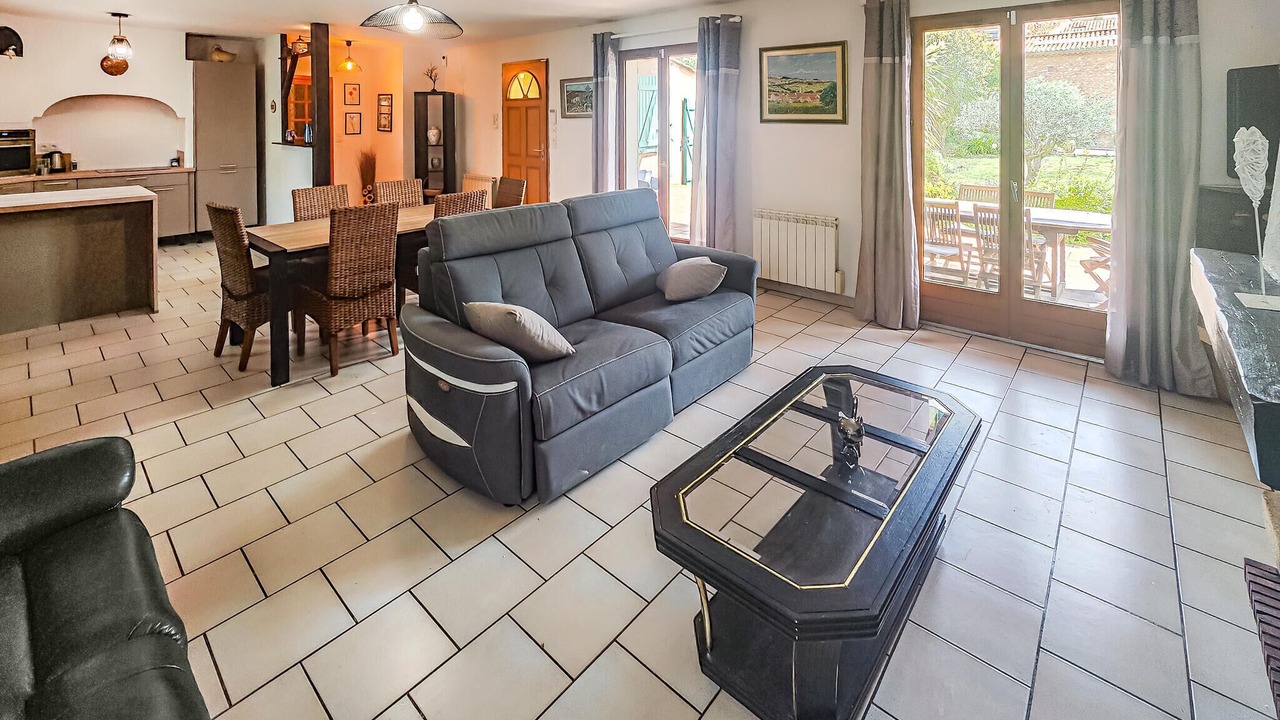 Photo of Bedroom in Saint-Chinian