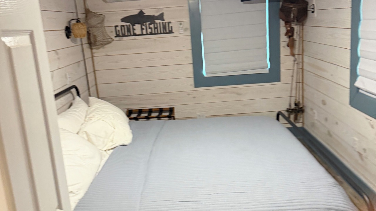 Photo of Bedroom in Springdale