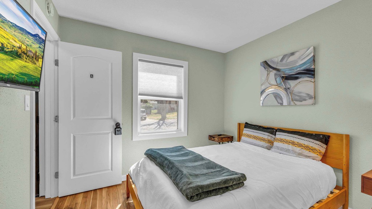Photo of Bedroom in South Kansas City