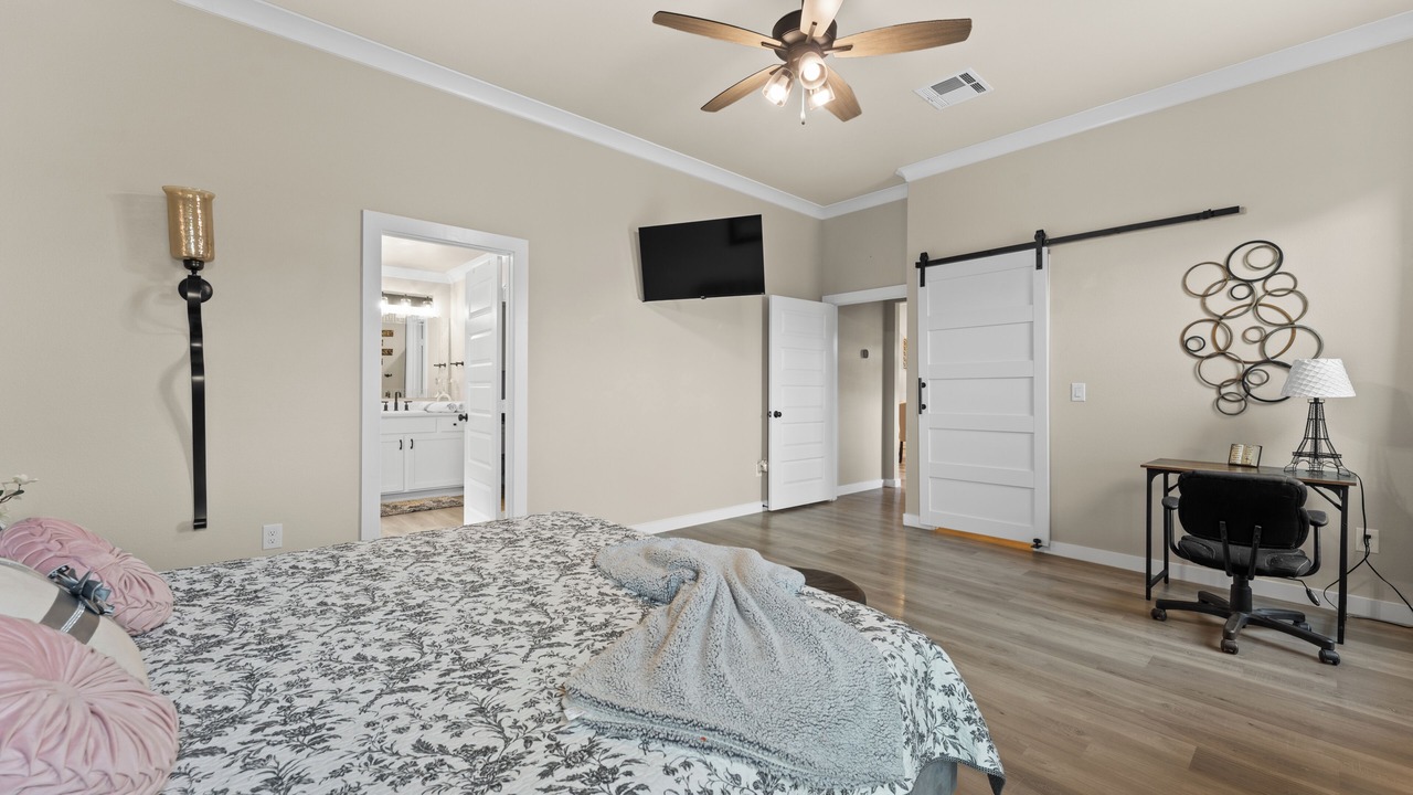 Photo of Bedroom in Midland