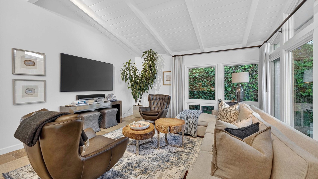 Photo of Livingroom in La Jolla Heights