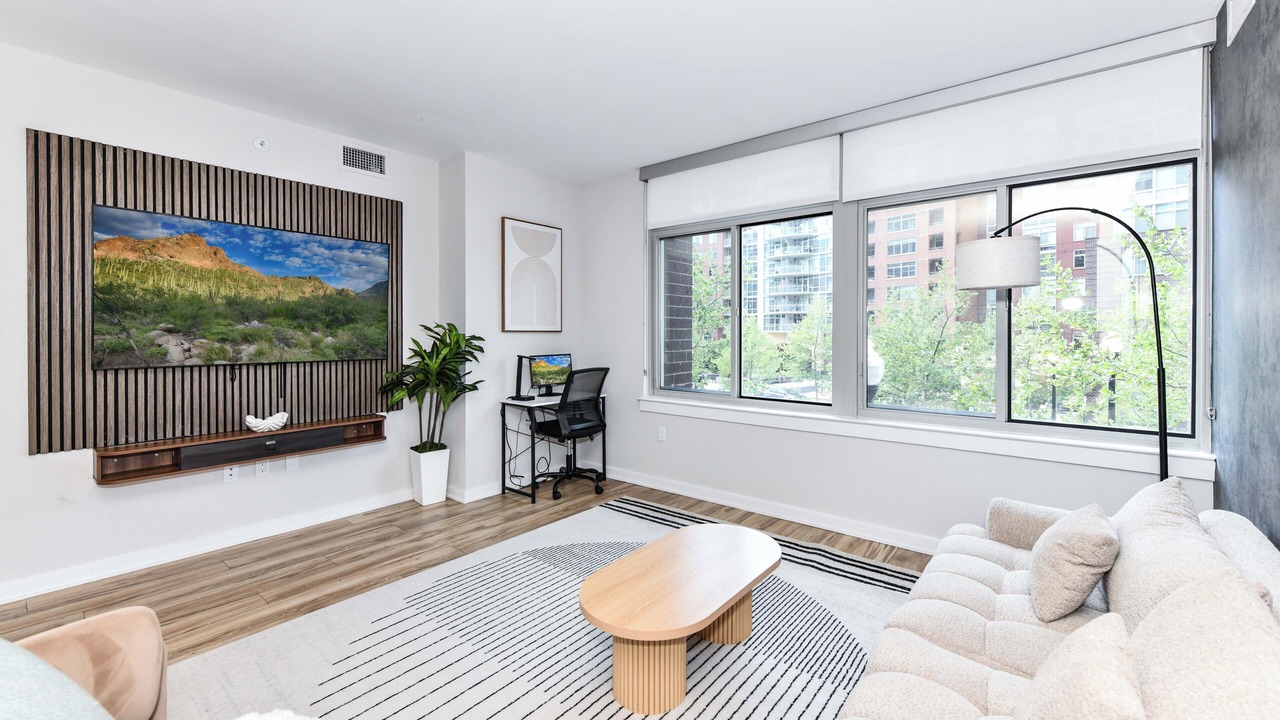 Photo of Livingroom in Crystal City