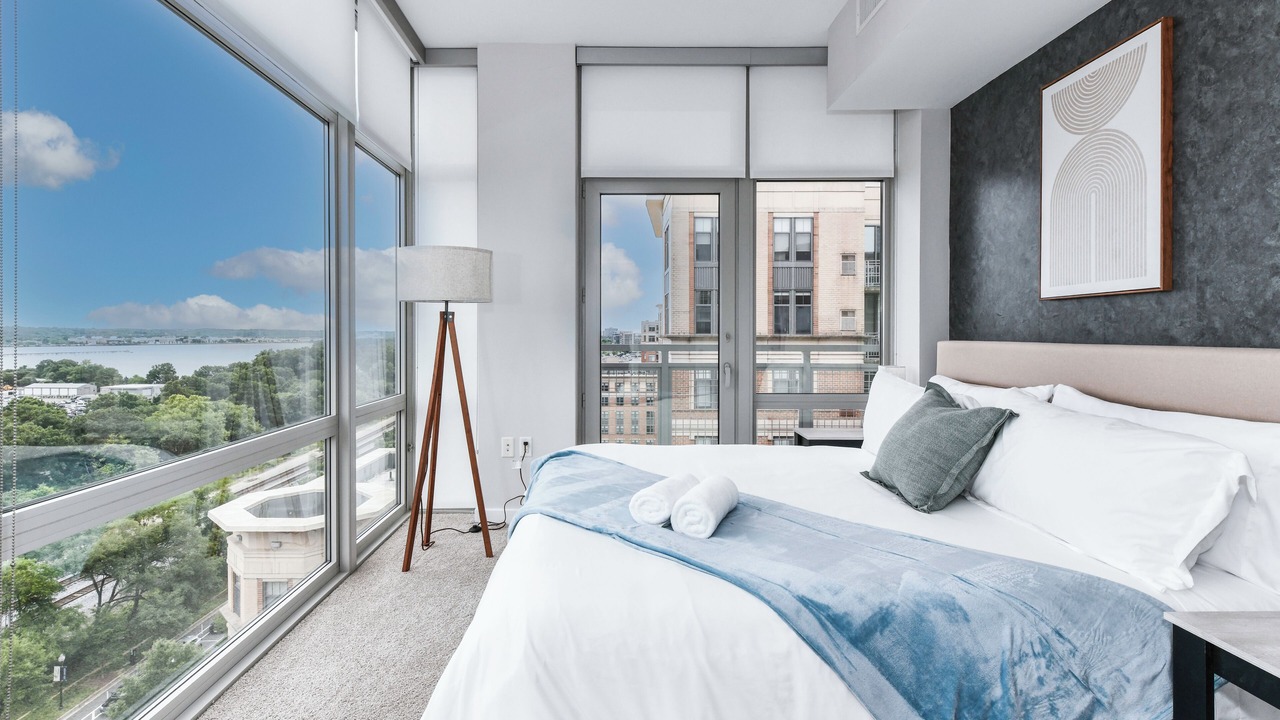 Photo of Bedroom in Crystal City