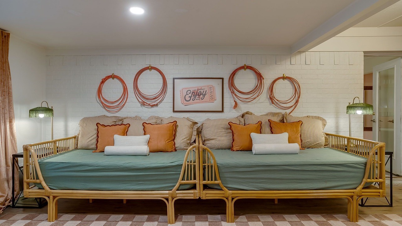 Photo of Bedroom in Edgecliff Village