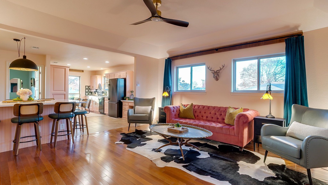 Photo of Livingroom in Edgecliff Village