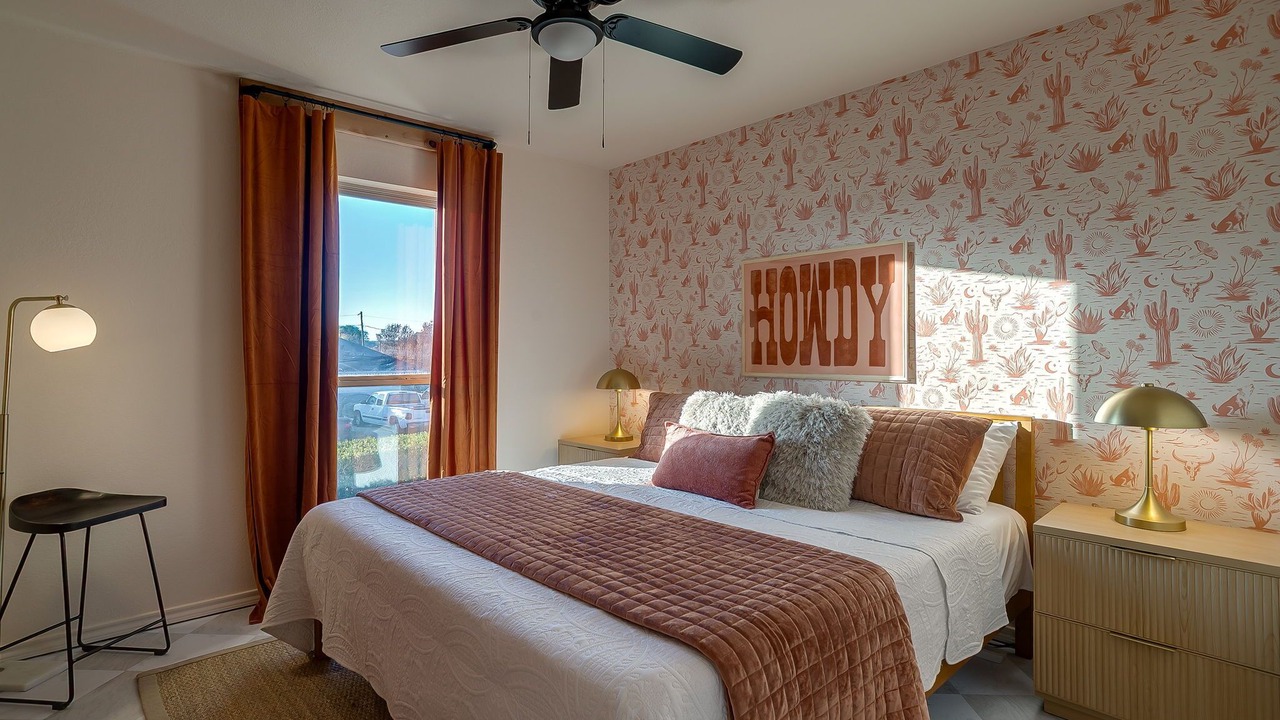 Photo of Bedroom in Edgecliff Village