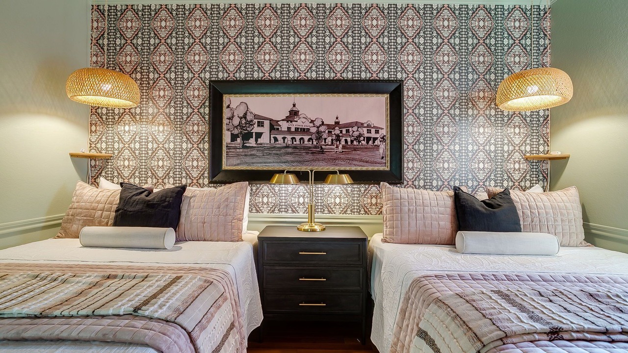 Photo of Bedroom in Edgecliff Village