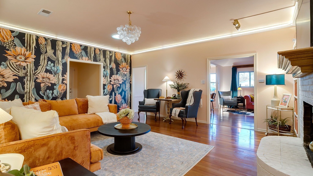 Photo of Livingroom in Edgecliff Village