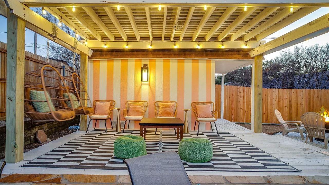 Photo of Patio Balcony in Edgecliff Village