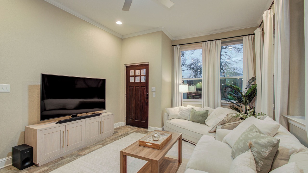 Photo of Livingroom in Greater East End