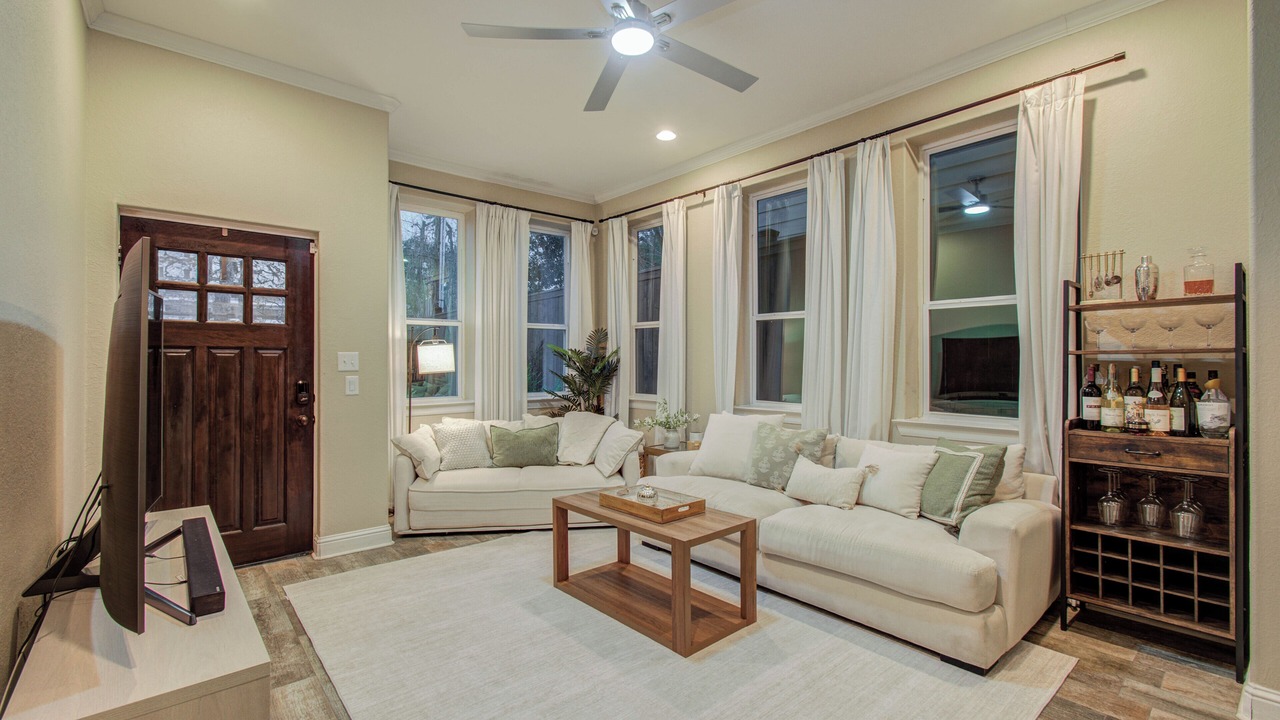 Photo of Livingroom in Greater East End