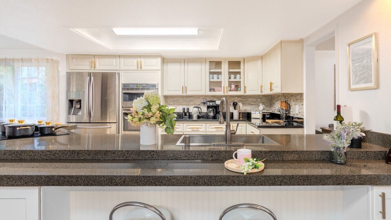 Photo of Kitchen in Shoreline