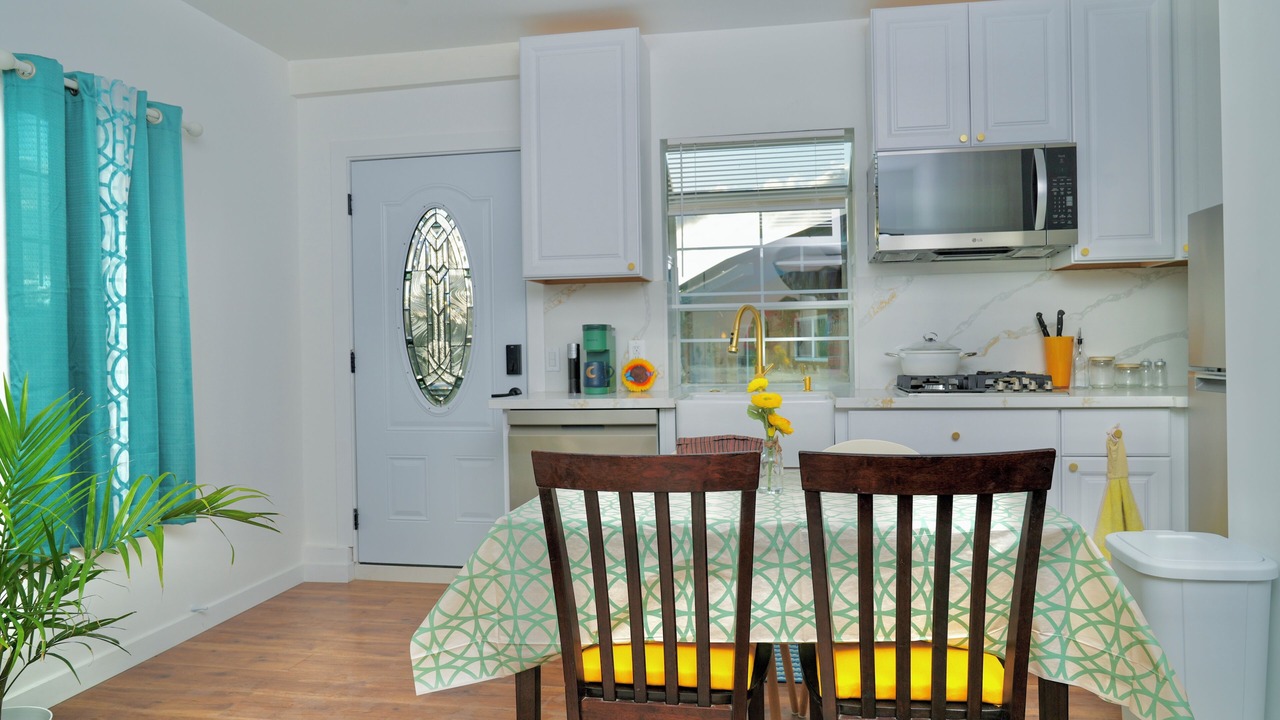 Photo of Kitchen in Canoga Park