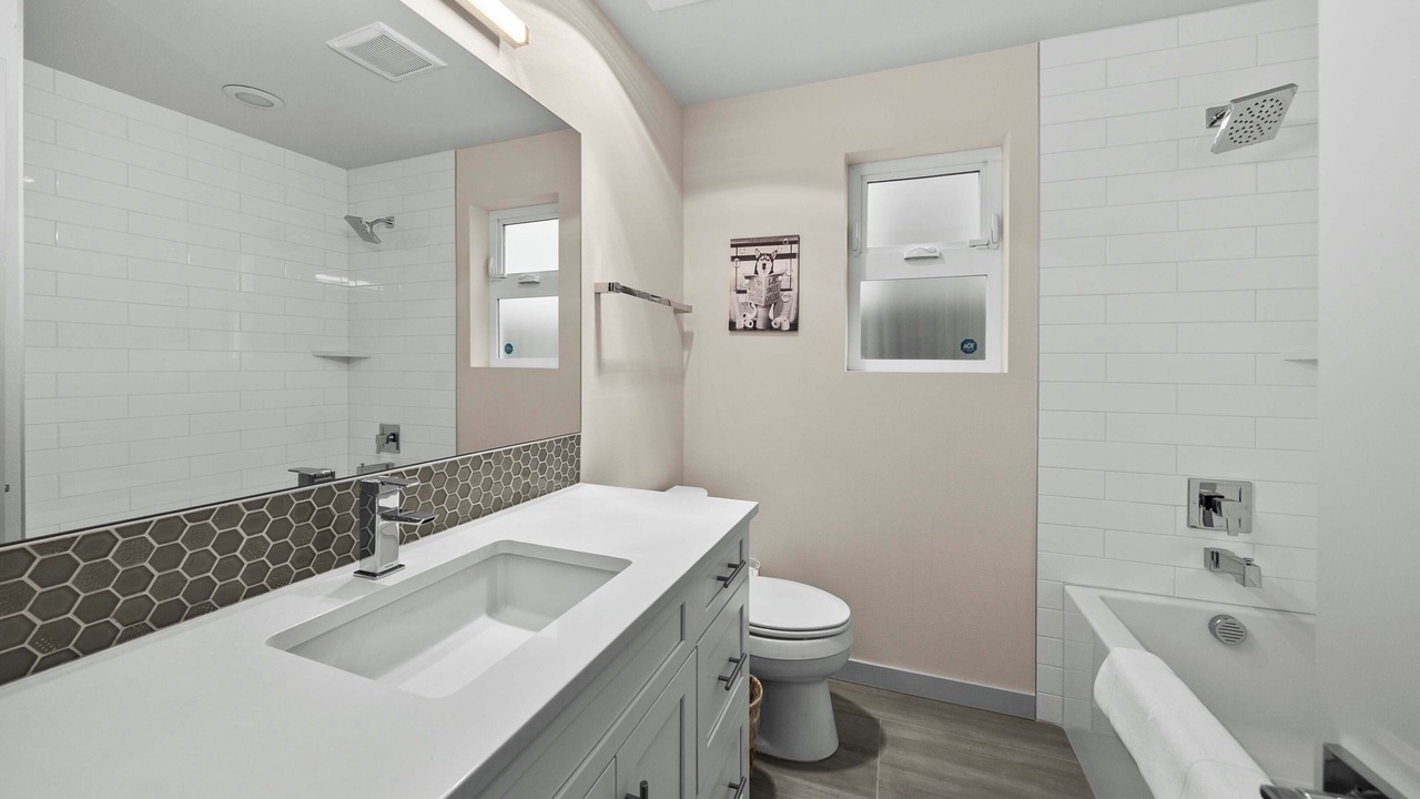 Photo of Bathroom in University District