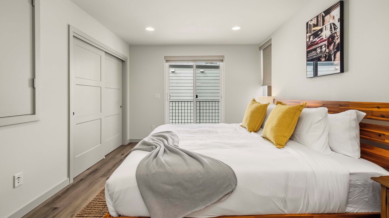 Photo of Bedroom in University District