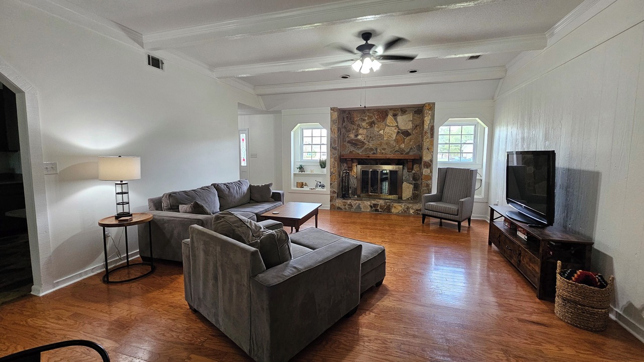Photo of Livingroom in Warner Robins