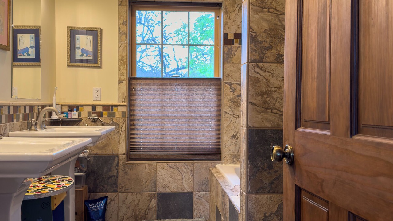 Photo of Bathroom in Central Boulder