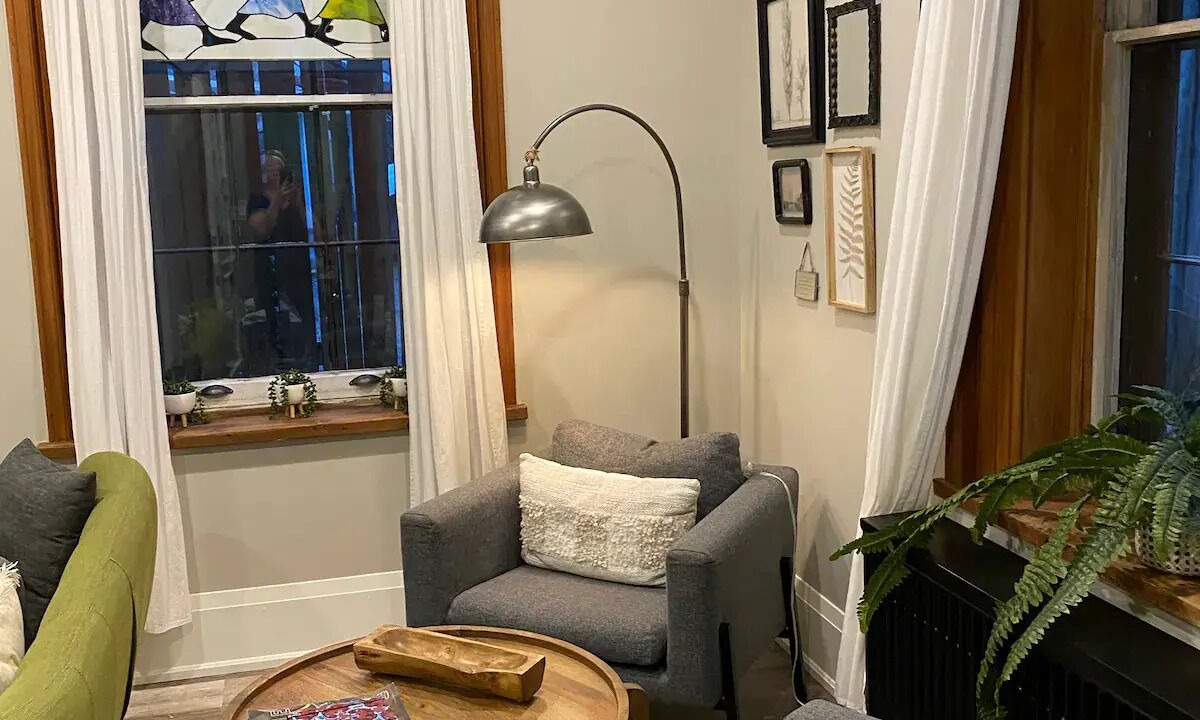 Photo of Livingroom in Elora