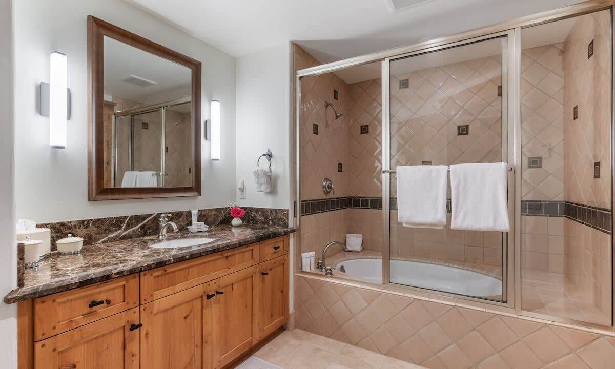 Photo of Bathroom in Granite Ridge