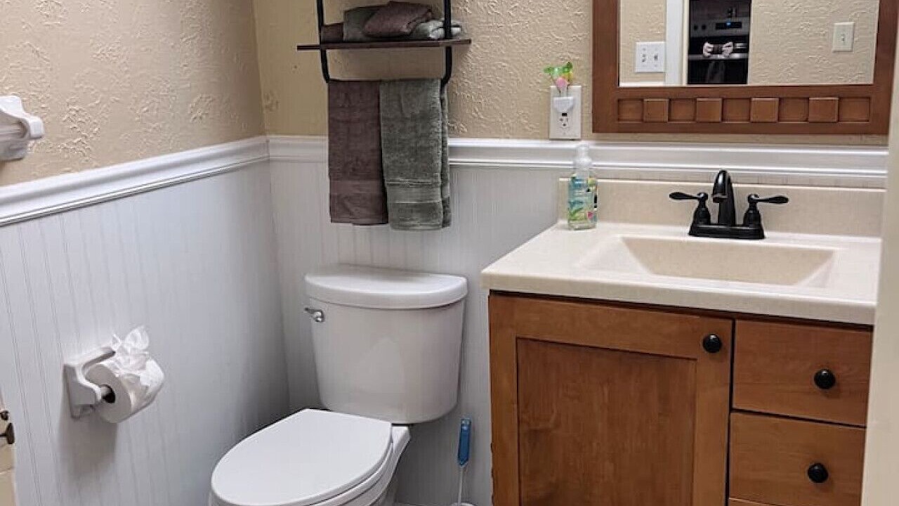 Photo of Bathroom in Holiday Island