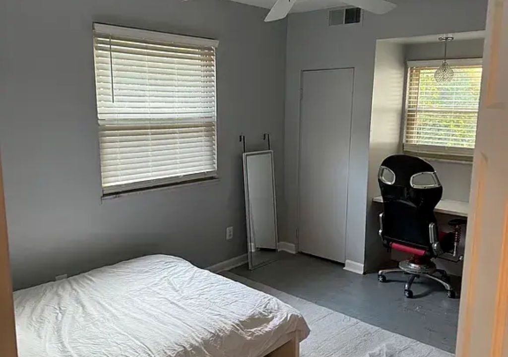 Photo of Bedroom in Squirrel Hill South