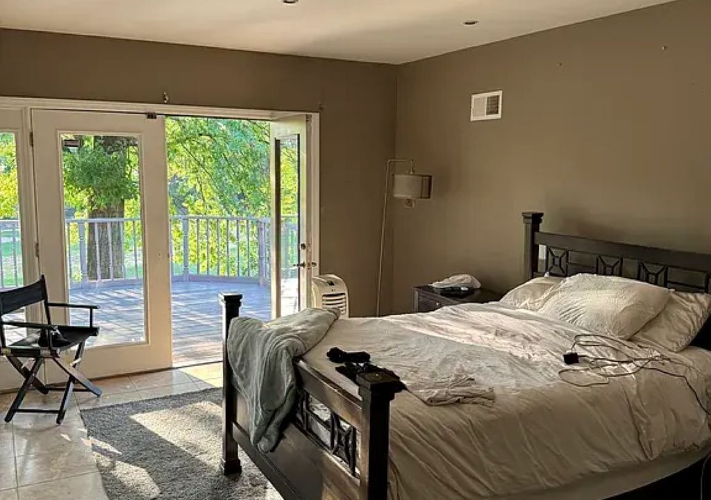 Photo of Bedroom in Squirrel Hill South