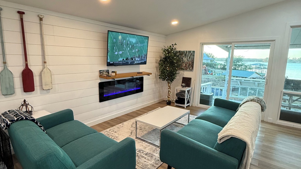 Photo of Livingroom in Enchanted Oaks