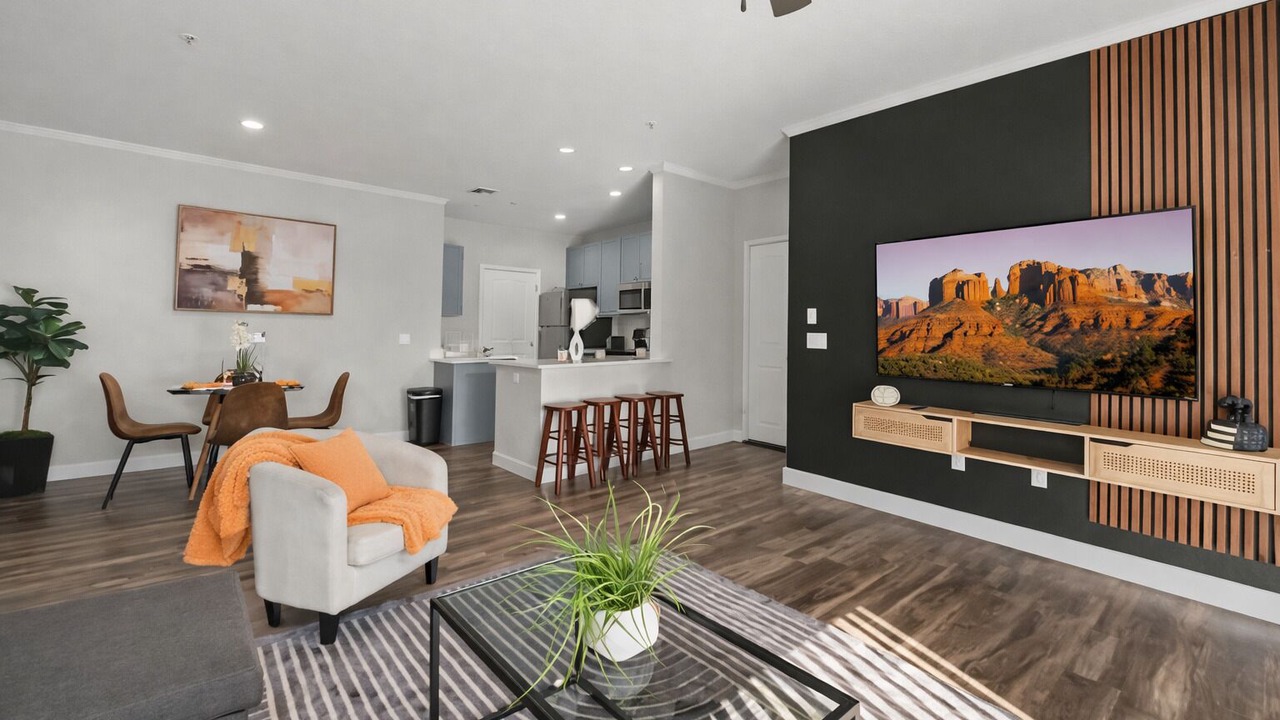 Photo of Livingroom in McDowell Mountain Apartments